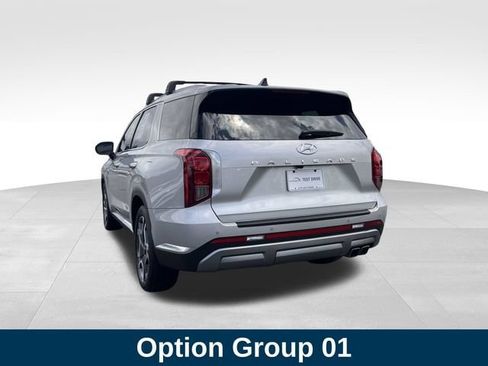Used 2024 Hyundai Palisade Limited FWD image 3