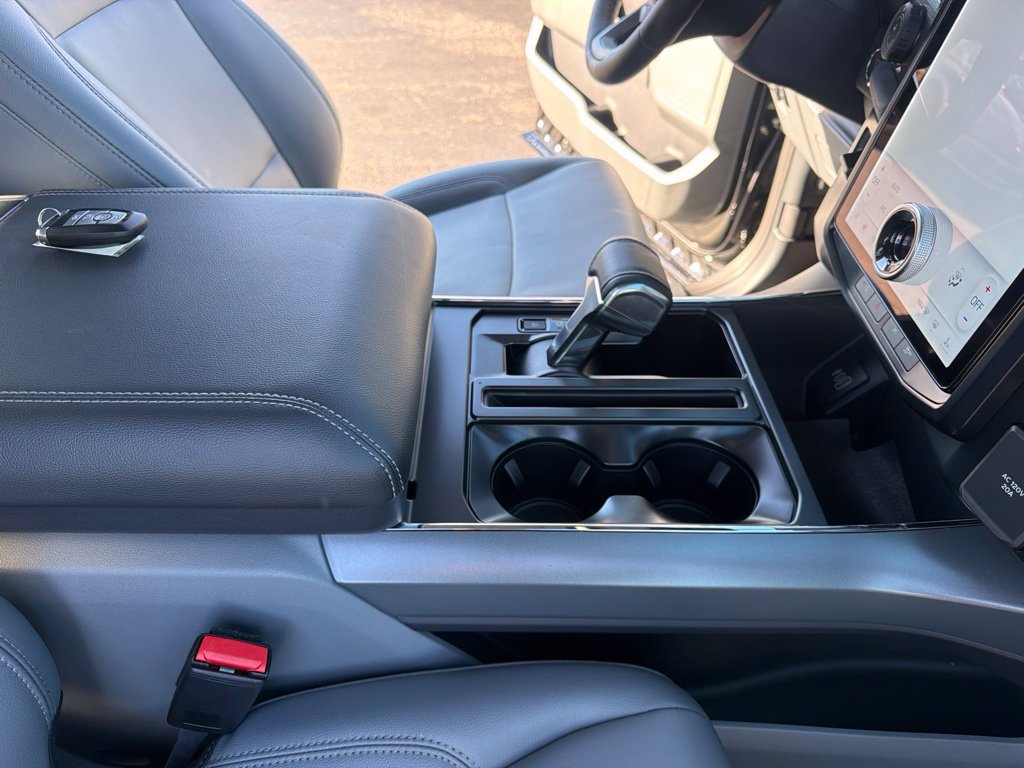 Used 2025 Ford F150 Lightning Flash AWD/4WD image 46