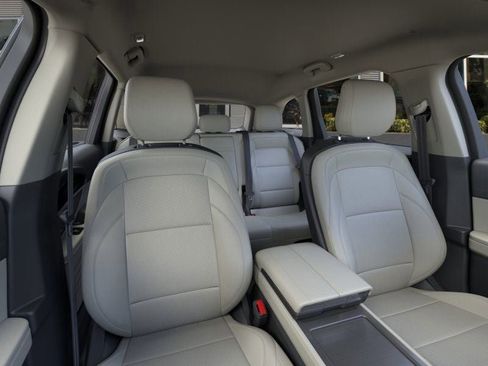 New 2026 Lincoln Nautilus Premier image 10