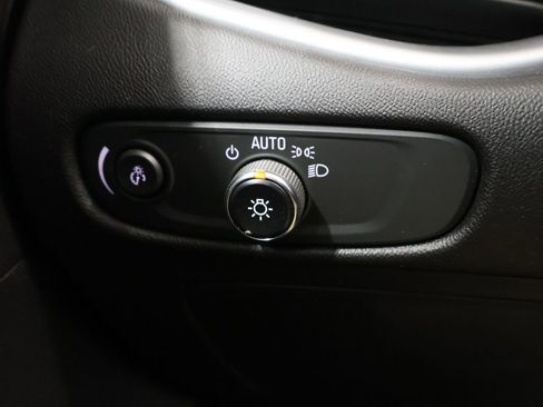 Used 2023 Chevrolet Malibu LT image 32