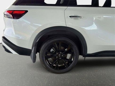 Used 2025 INFINITI QX60 Luxe image 11