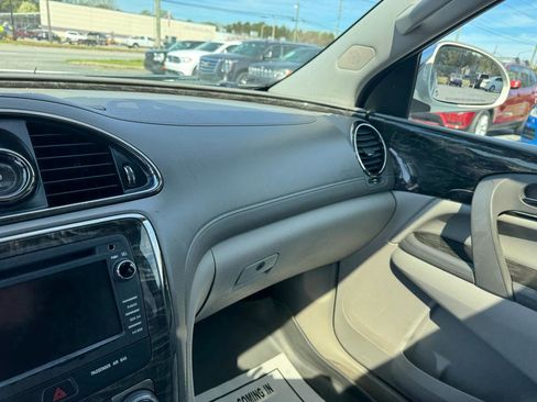 Used 2014 Buick Enclave Leather image 16