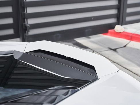 Used 2020 Lamborghini Huracan EVO image 10