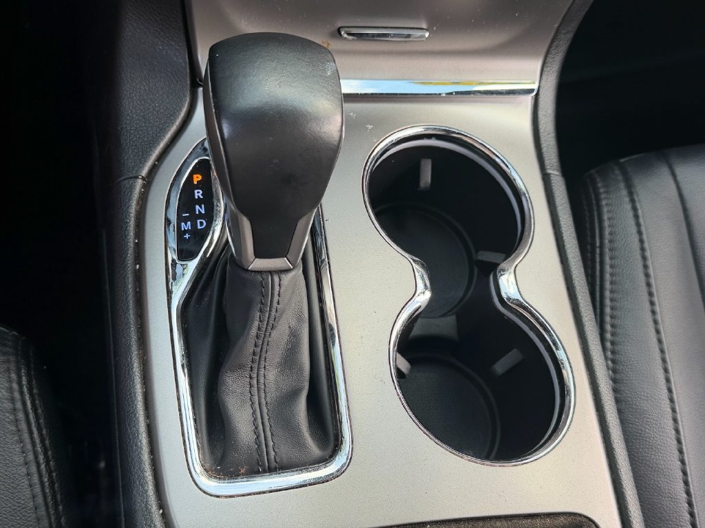 Used 2019 Jeep Grand Cherokee Laredo RWD image 25