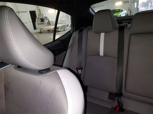 Used 2025 Toyota Camry XLE image 12