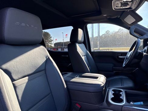 Used 2021 GMC Sierra 1500 Denali w/ Denali Premium Package image 11