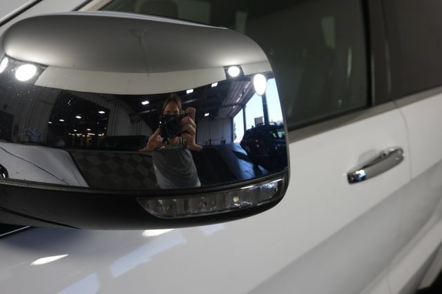 Used 2020 Jeep Grand Cherokee Limited AWD/4WD image 11