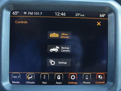 Used 2023 Jeep Wrangler Sahara image 36