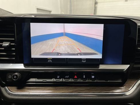 Used 2024 Chevrolet Silverado 3500 LT image 10