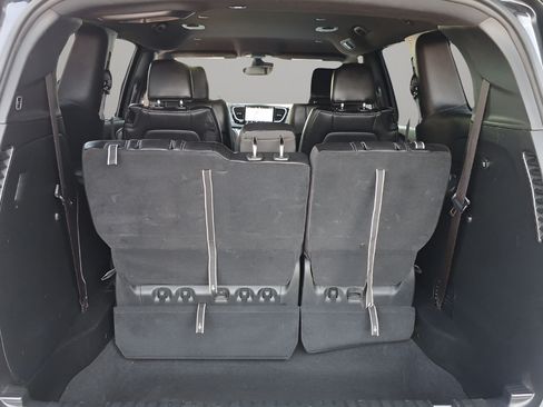 Used 2025 Chrysler Pacifica Select FWD image 30