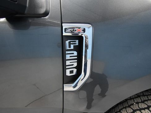 Used 2019 Ford F250 XL w/ STX Appearance Package image 38