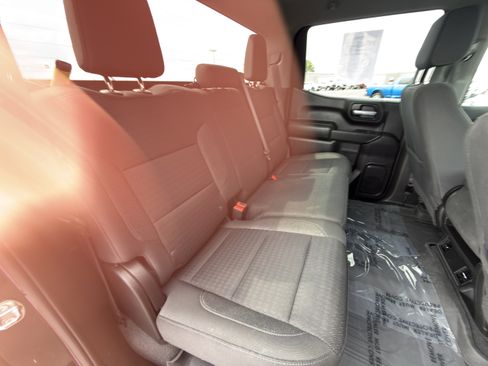 Used 2022 Chevrolet Silverado 1500 Custom image 15