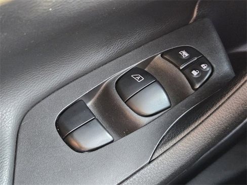 Used 2017 Nissan Altima 3.5 SR w/ Interior Lighting Package image 27