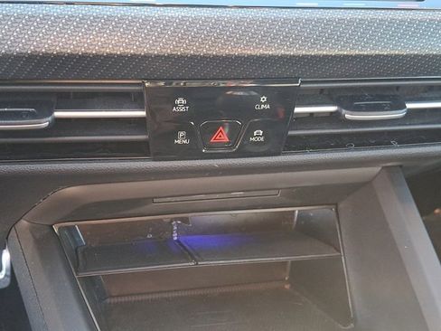 Used 2024 Volkswagen Golf R image 16