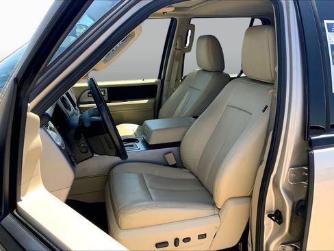 Certified 2017 Ford Expedition Limited w/ Equipment Group 301A RWD image 8