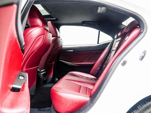 Used 2019 Lexus IS 300 image 36