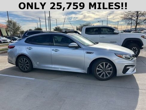 Used 2019 Kia Optima EX image 2