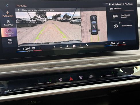Certified 2024 BMW 760i xDrive AWD/4WD image 24