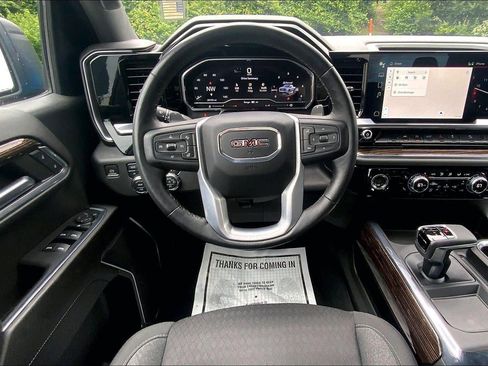 Used 2023 GMC Sierra 1500 Elevation AWD/4WD image 5