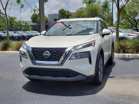 Used 2023 Nissan Rogue SV w/ SV Premium B Package FWD image 31