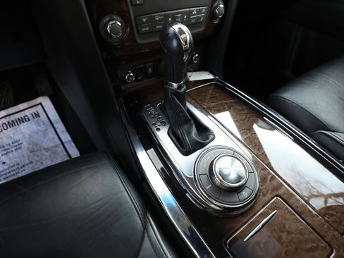 Used 2013 INFINITI QX56 4WD w/ Deluxe Touring Pkg image 22