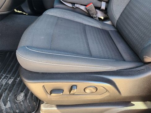 Used 2022 Chevrolet Silverado 1500 Custom image 24