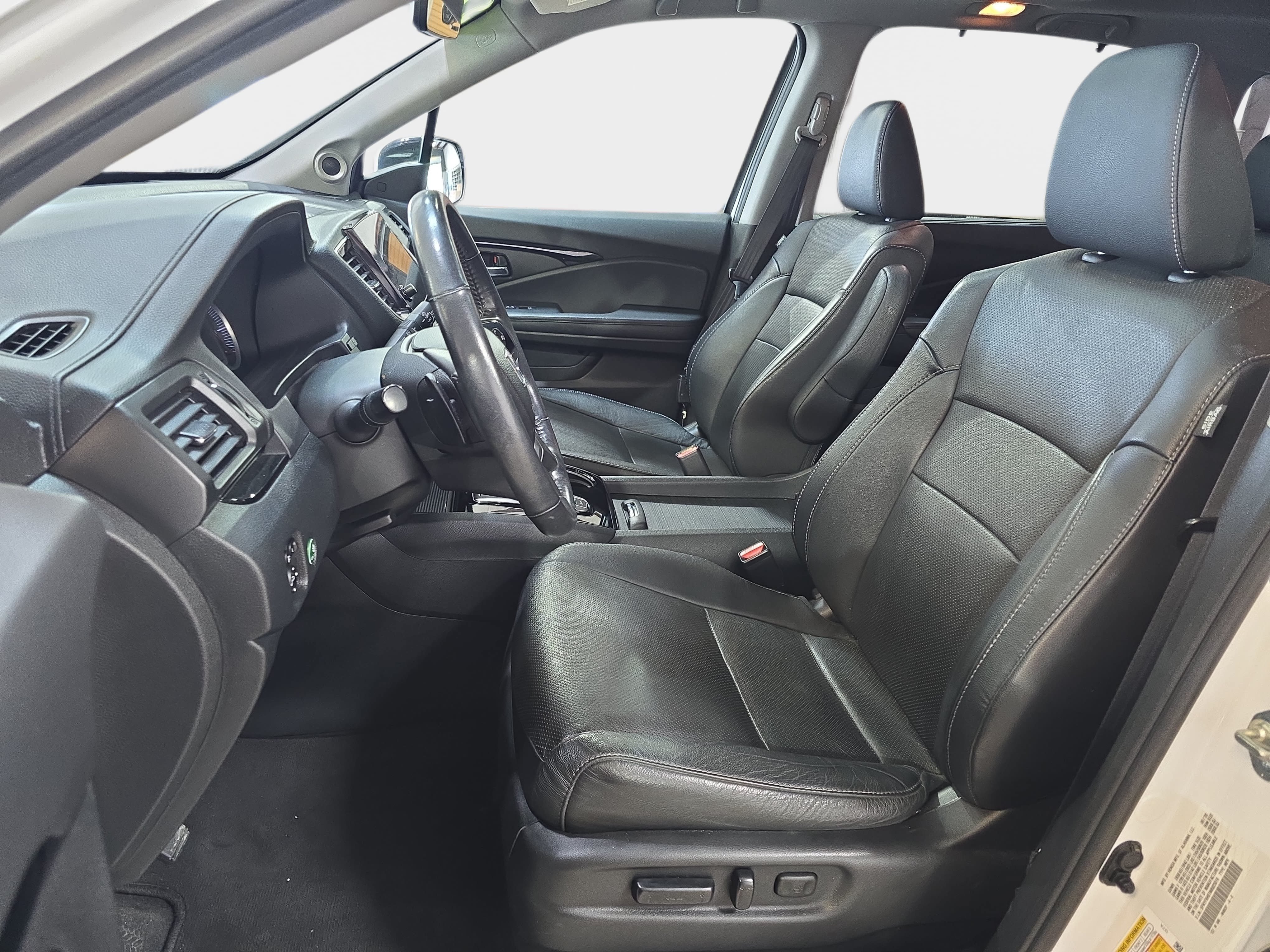 Used 2021 Honda Pilot Elite image 12