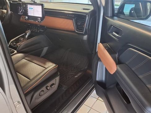 Used 2023 GMC Canyon AT4 w/ AT4 Premium Package AWD/4WD image 28