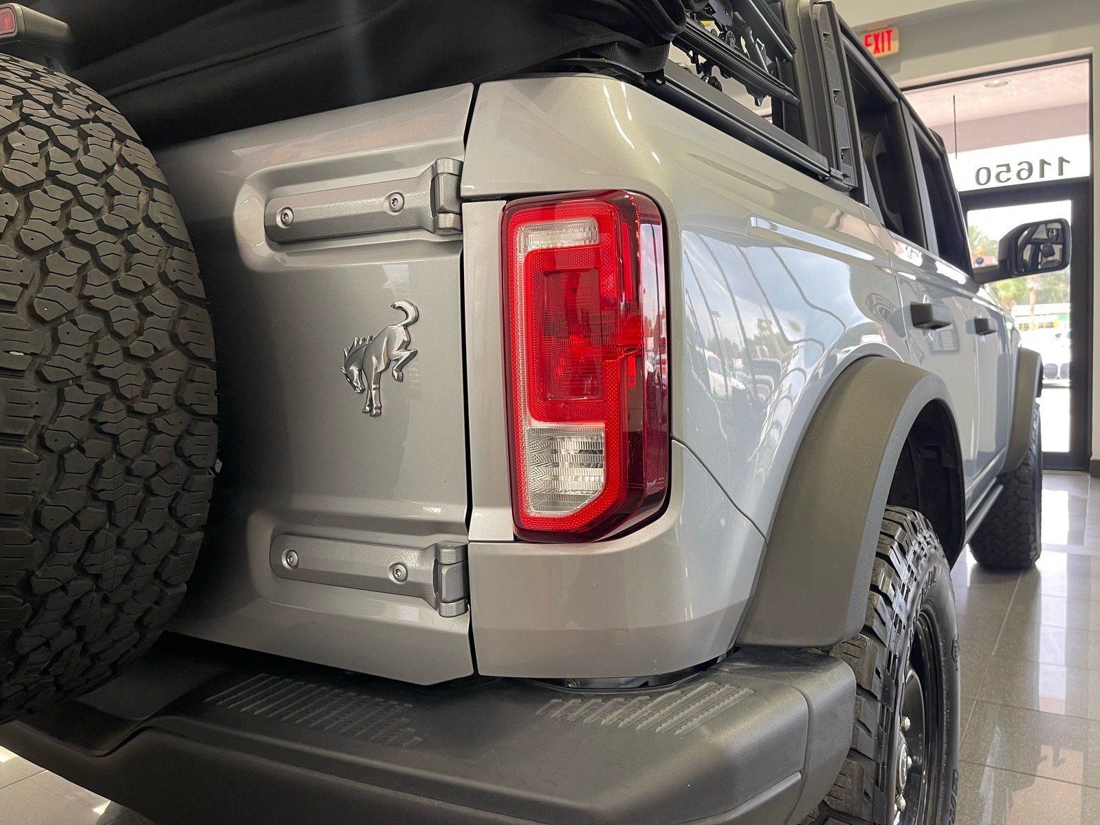 Used 2023 Ford Bronco Black Diamond AWD/4WD image 17