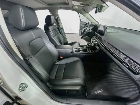 Used 2024 Honda Civic Touring image 12