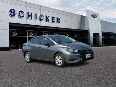 Used 2025 Nissan Versa S w/ Trunk Package