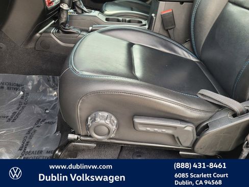 Used 2023 Jeep Wrangler Unlimited Rubicon 4xe w/ Safety Group image 23