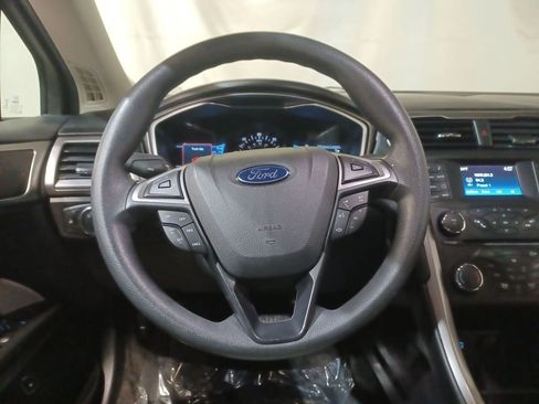 Used 2018 Ford Fusion S image 11