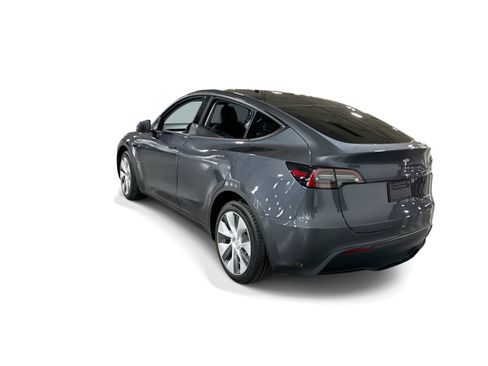 Certified 2023 Tesla Model Y Long Range AWD/4WD image 4