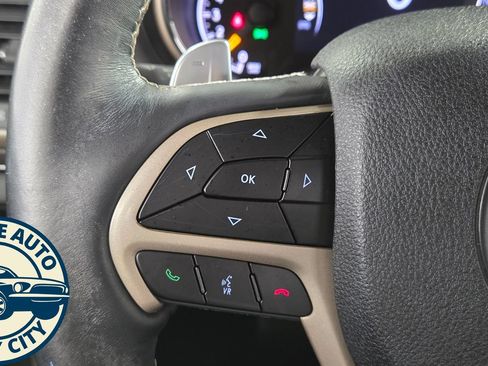 Used 2017 Jeep Grand Cherokee Overland AWD/4WD image 13