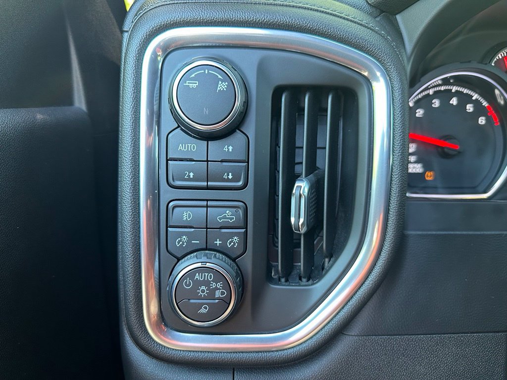 Used 2019 Chevrolet Silverado 1500 RST AWD/4WD image 26
