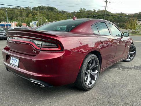 Used 2017 Dodge Charger R/T w/ Plus Group image 6