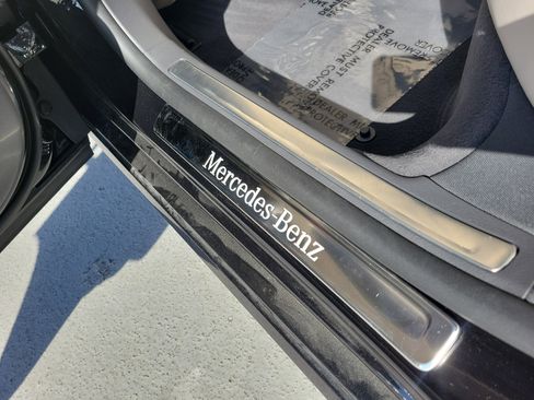 Certified 2023 Mercedes-Benz S 580 4MATIC Sedan image 13