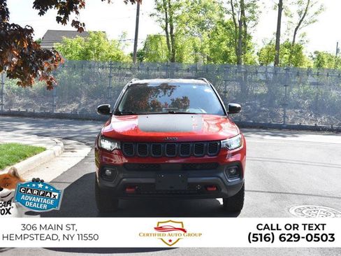Used 2025 Jeep Compass Trailhawk AWD/4WD image 3