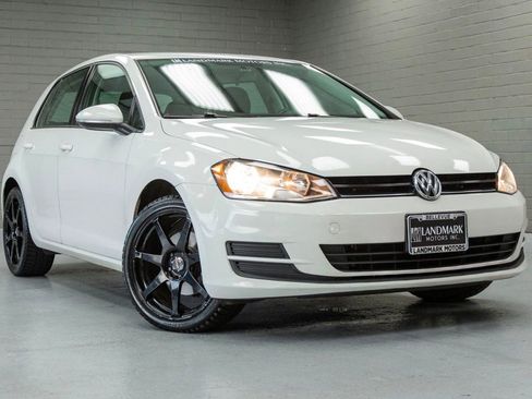 Used 2016 Volkswagen Golf S image 1