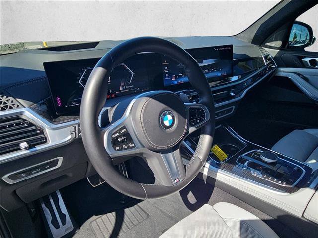 Used 2024 BMW X7 xDrive40i w/ M Sport Package AWD/4WD image 10