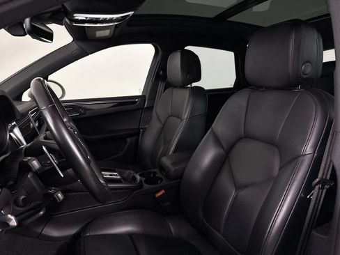 Certified 2024 Porsche Macan S w/ Premium Plus Package AWD/4WD image 5