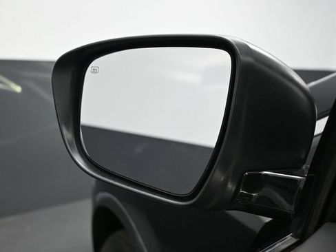 Used 2023 Nissan Murano SV AWD/4WD image 9