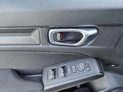 Used 2025 Honda Civic Sport image 17