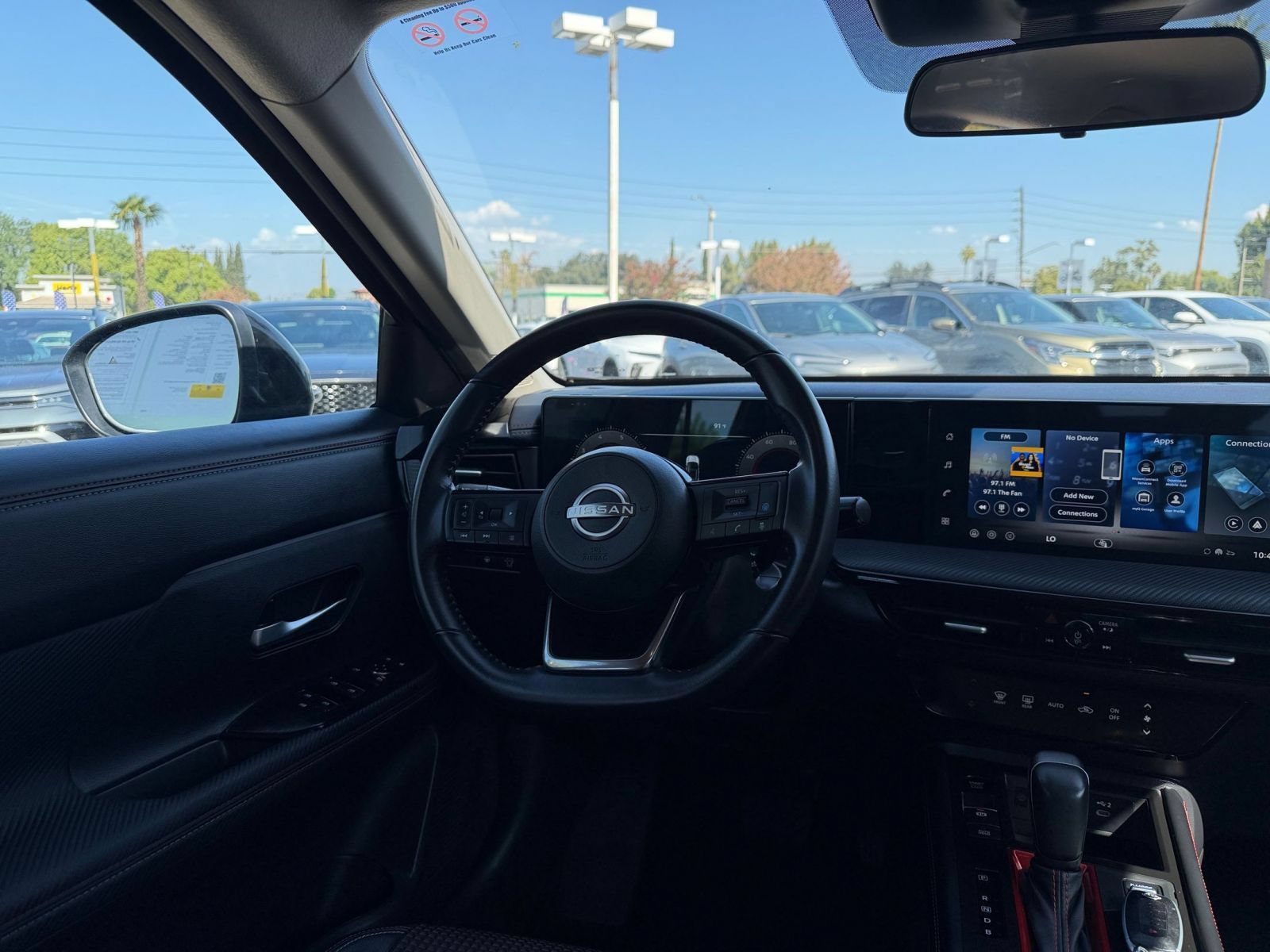Used 2026 Nissan Kicks SR FWD image 32
