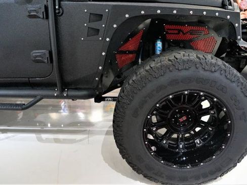 Used 2018 Jeep Wrangler Unlimited Sport S image 22