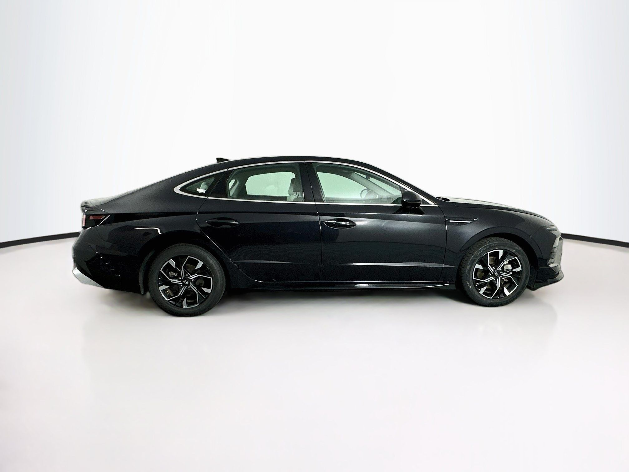 Used 2025 Hyundai Sonata SEL FWD image 10