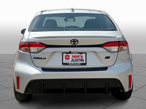 Used 2024 Toyota Corolla SE FWD image 5