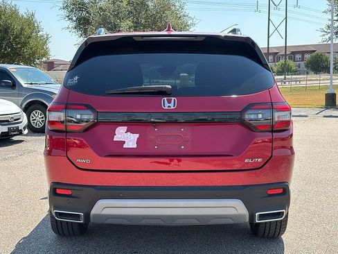 Used 2023 Honda Pilot Elite image 5