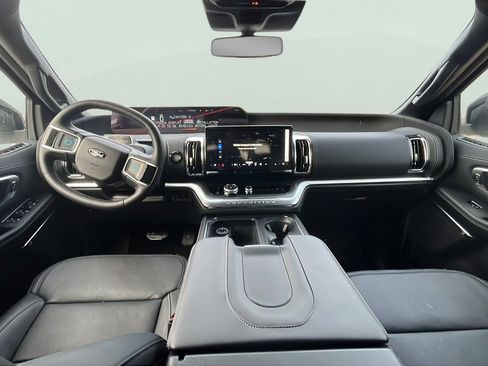 New 2026 Ford Expedition Platinum w/ Stealth Performance Package image 9